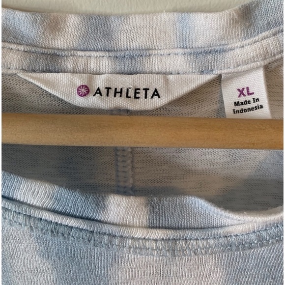 Athleta Tie Dye Blue & White Tank Top Size XL - Picture 6 of 9